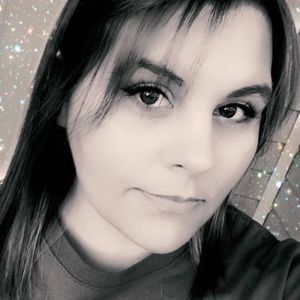 Meet your Posher, Tia